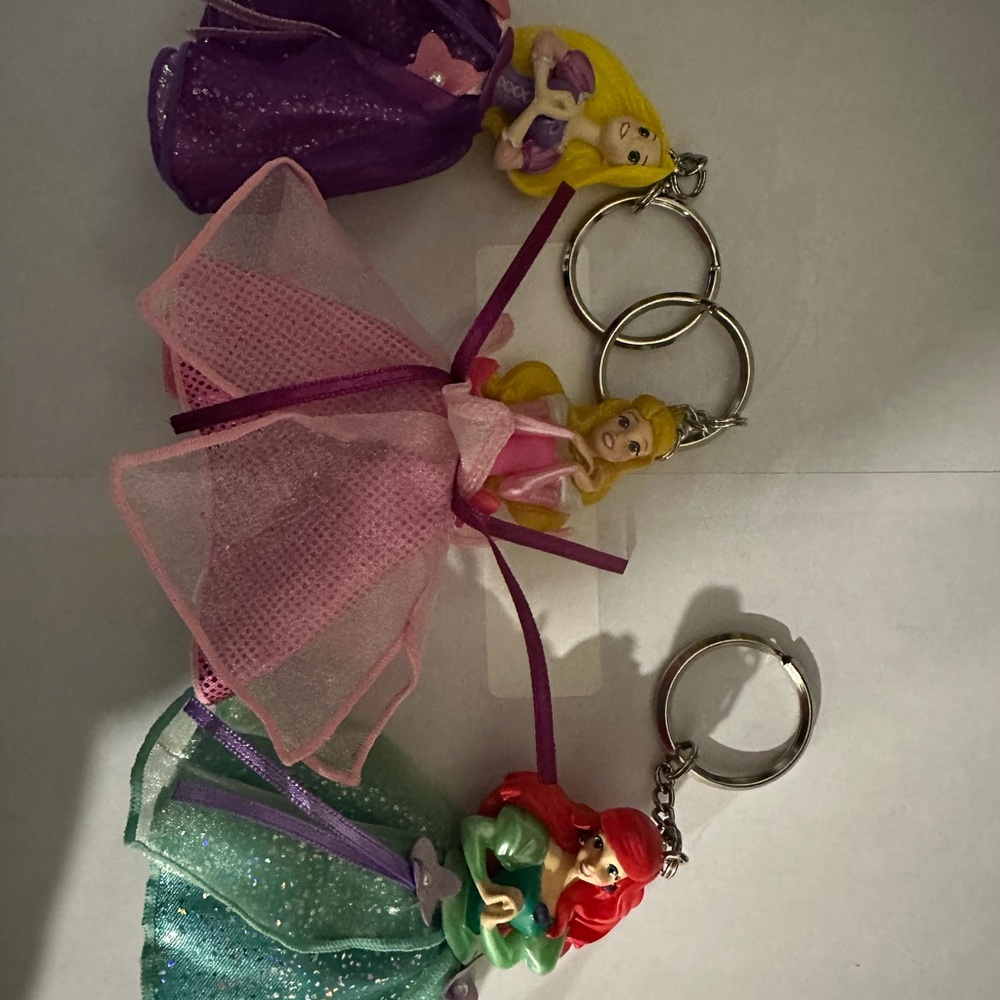 Disney Princesses Keychains original/new (price for one) - Picture 13 of 14